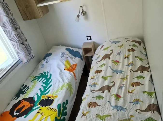 Campingplatz Spacieux Mobil-home 3 Ch *